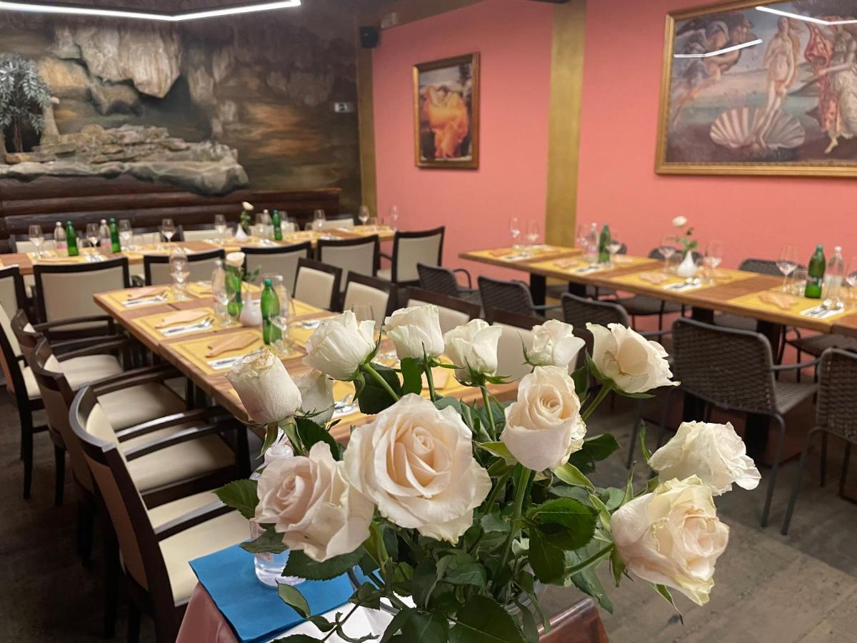 Madonca Rooms & Restaurant Nova Gorica Eksteriør bilde