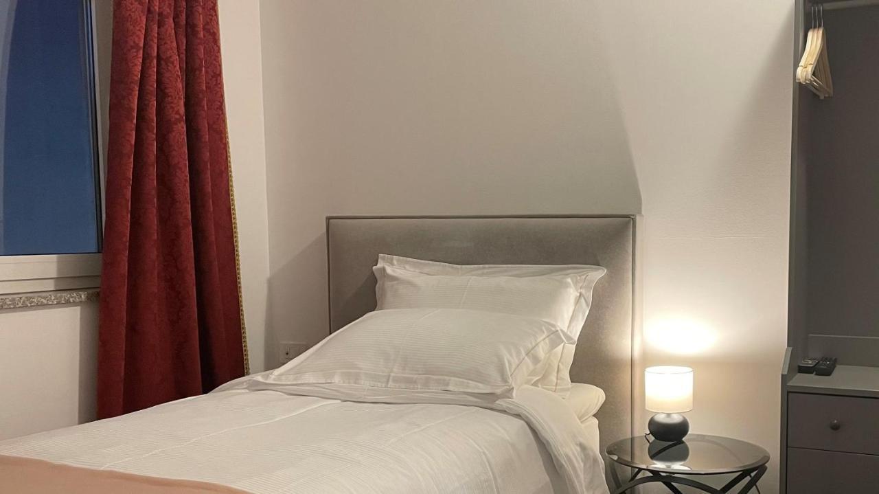 Madonca Rooms & Restaurant Nova Gorica Eksteriør bilde